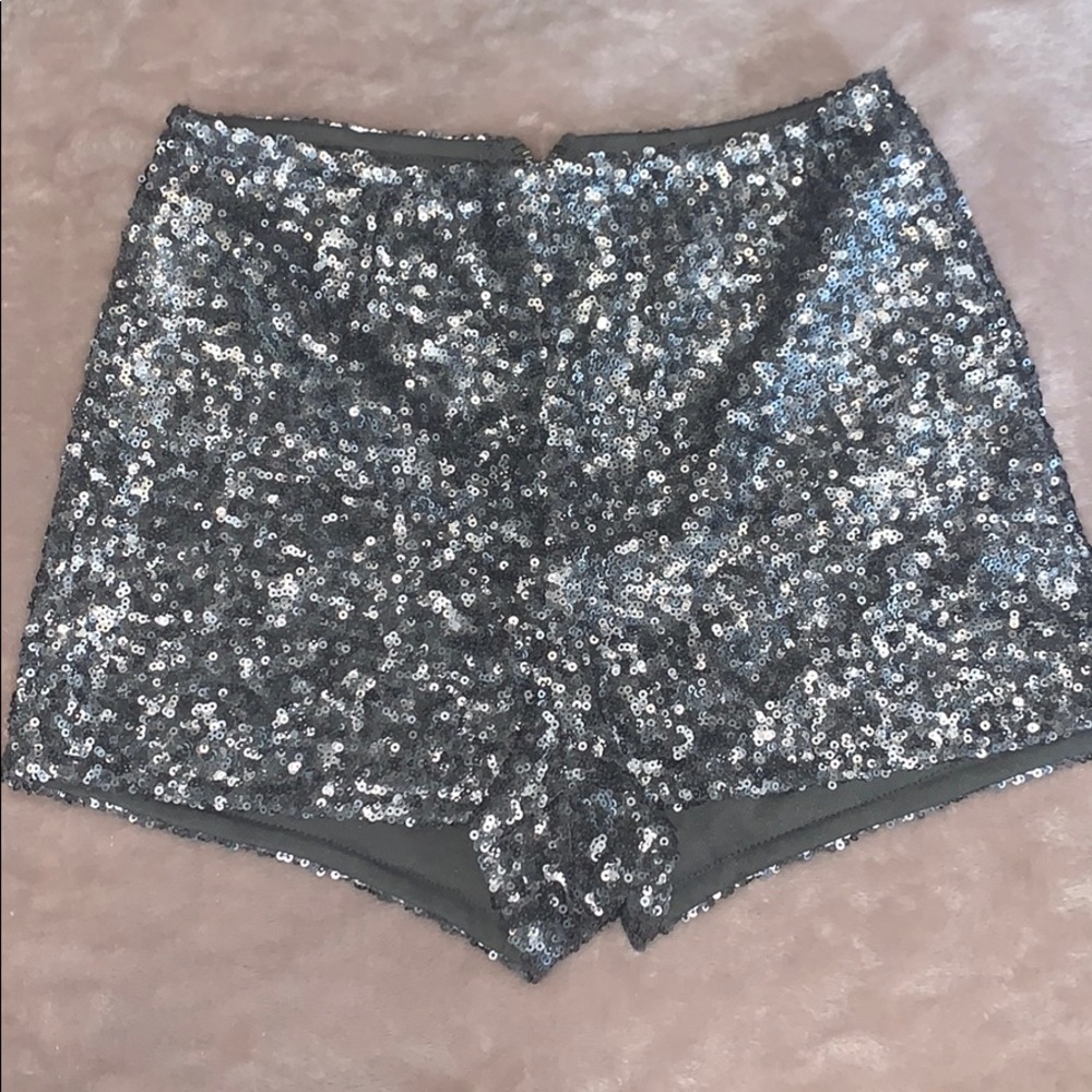 High-waisted shorts.